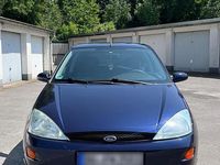 Usado Ford Focus 75 HP (55 kW) 2000 Azul Citadino