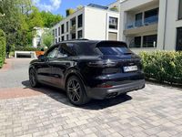 Second-hand Porsche Cayenne 340 CP (250 kW) 2021 Negru SUV