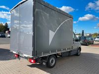 Gebraucht Mercedes Sprinter 190 PS (139 kW) 2024 Grau Van