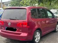 Gebraucht VW Touran 105 PS (77 kW) 2013 Rot Van / Kleinbus