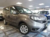 Gebraucht Fiat Doblò Lounge 95 PS (69 kW) 2019 Colore esterno (grau (met)) Van / Kleinbus
