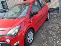 Gebraucht Renault Twingo Initiale Paris 75 PS (55 kW) 2014 Rot Kleinwagen