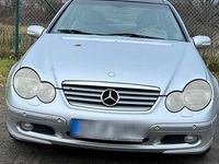 Gebraucht Mercedes C220 143 PS (105 kW) 2002 Silber Coupé