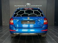 gebraucht Skoda Octavia OctaviaCOMBI ELEGANCE 4x4*1.HAND*XENON*AHK*PDC*