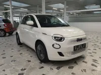 Gebraucht Fiat 500e 86 kW (118 PS) 2023 Colore esterno (arktis weiß) Kleinwagen
