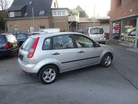 Gebraucht Ford Fiesta Ghia 80 PS (58 kW) 2003 Silber Limousine