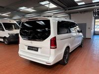 Gebraucht Mercedes V300 237 PS (174 kW) 2024 Weiß Van / Kleinbus