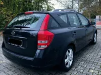 Gebraucht Kia Ceed 90 PS (66 kW) 2010 Schwarz Kleinwagen
