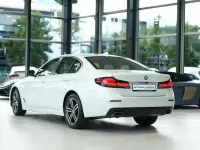 Gebraucht BMW 540 Performance 340 PS (250 kW) 2022 Mineralweiss metallic Limousine
