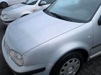 Gebraucht VW Golf IV 75 PS (55 kW) 1998 Silber Kleinwagen