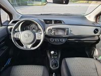 Gebraucht Toyota Yaris Cool 99 PS (72 kW) 2014 Rot Kleinwagen
