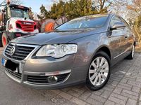 Second-hand VW Passat 140 CP (102 kW) 2005 Gri Berlinǎ