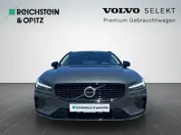 Gebraucht Volvo V60 Plus 197 PS (144 kW) 2025 Gruen Kombi
