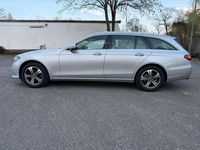 Gebraucht Mercedes E220 Avantgarde 194 PS (142 kW) 2019 Iridiumsilber  metalliclack Kombi