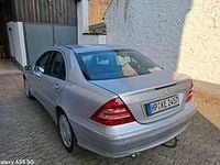 Gebraucht Mercedes 220 150 PS (110 kW) 2004 Silber Limousine