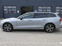 Gebraucht Volvo V60 Plus 197 PS (144 kW) 2025 Grau Kombi