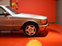 Gebraucht Mercedes S500 231 PS (169 kW) 1983 Silberblau metallic (930u) Limousine