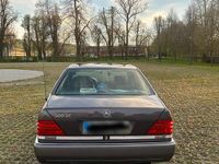 Używany Mercedes E500 326 KM (239 kW) 1992 Andere farben Sedan/Limuzyna