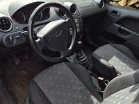 Gebraucht Ford Fiesta 69 PS (50 kW) 2004 Blau Kleinwagen
