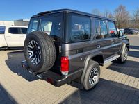 Neu Toyota Land Cruiser 204 PS (150 kW) 2025 Beige SUV