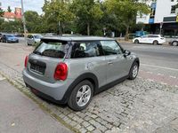 Gebraucht Mini ONE 102 PS (75 kW) 2017 Moonwalk grey (metallic) Kleinwagen