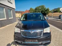 Gebraucht Lancia Voyager 177 PS (130 kW) 2014 Schwarz Van / Kleinbus