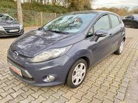 Gebraucht Ford Fiesta Champions Edition 82 PS (60 kW) 2012 Grau Kleinwagen