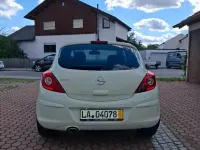 Gebraucht Opel Corsa Color Edition 87 PS (63 kW) 2011 Weiß Kleinwagen