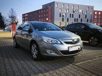Gebraucht Opel Astra Design Edition 140 PS (102 kW) 2011 Grau Kleinwagen