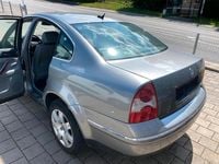 Gebraucht VW Passat 180 PS (132 kW) 2003 Silber Limousine