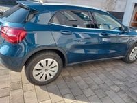 Gebraucht Mercedes GLA220 170 PS (125 kW) 2019 Blau SUV