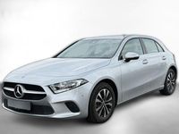 Gebraucht Mercedes A200 163 PS (119 kW) 2023 Silber metallic