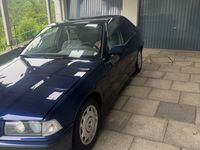 Gebraucht BMW 316 102 PS (75 kW) 1993 Blau Limousine