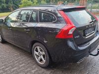 Gebraucht Volvo V60 Business Edition 190 PS (139 kW) 2016 Schwarz Kombi