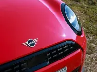 Nieuw Mini Cooper 114 kW (156 PK) 2025 Rood Hatchback