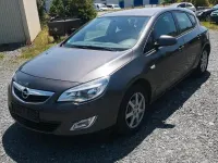 Gebraucht Opel Astra 116 PS (85 kW) 2011 Grau Limousine