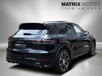 Gebraucht Porsche Cayenne Turbo Chrono 549 PS (403 kW) 2018 Schwarz SUV