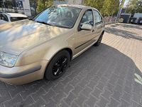 Gebraucht VW Bora 115 PS (84 kW) 2001 Gold Limousine
