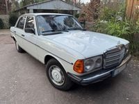 Brugt Mercedes E230 136 HK (100 kW) 1982 Hvid Sedan