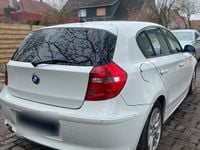 Gebraucht BMW 118 129 PS (94 kW) 2007 Weiß Kleinwagen