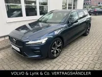 Gebraucht Volvo V60 Plus 197 PS (144 kW) 2025 Denim blue metallic Kombi