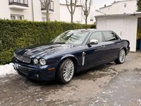 Gebraucht Jaguar XJ8 298 PS (219 kW) 2009 Blau Limousine