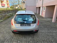 Gebraucht Lancia Delta 120 PS (88 kW) 2011 Silber Kleinwagen