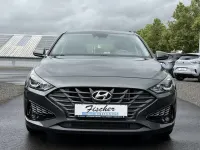 Gebraucht Hyundai i30 120 PS (88 kW) 2022 Amazon grey / met Limousine