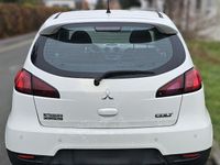 Gebraucht Mitsubishi Colt 95 PS (69 kW) 2011 Weiß Kleinwagen