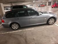 Gebraucht BMW 318 120 PS (88 kW) 2011 Grau Kombi