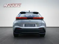 Neu Toyota C-HR Team 140 PS (102 kW) 2025 Shimmering silver metallic/schwa SUV