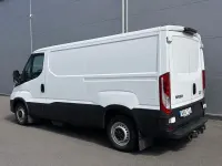 Second-hand Iveco Daily 136 CP (100 kW) 2022 Alb Monovolum