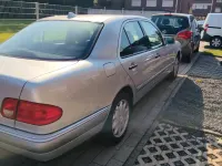 Gebraucht Mercedes E240 Elegance 170 PS (125 kW) 1999 Silber Limousine