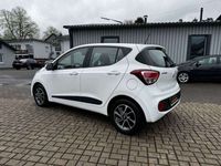 gebraucht Hyundai i10 1.2 Style AUTOMATIK EURO6 TOP FAHRZEUG